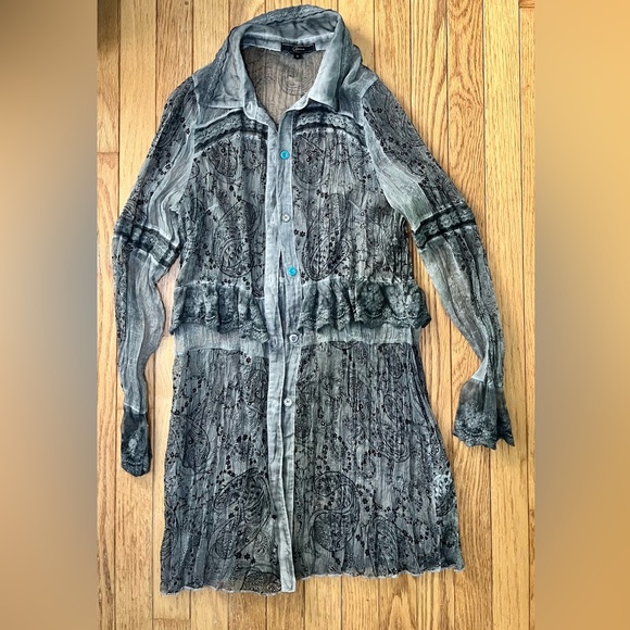 CATIVA boho semi sheer collared tunic in gray with black floral pattern - Picture 2 of 6